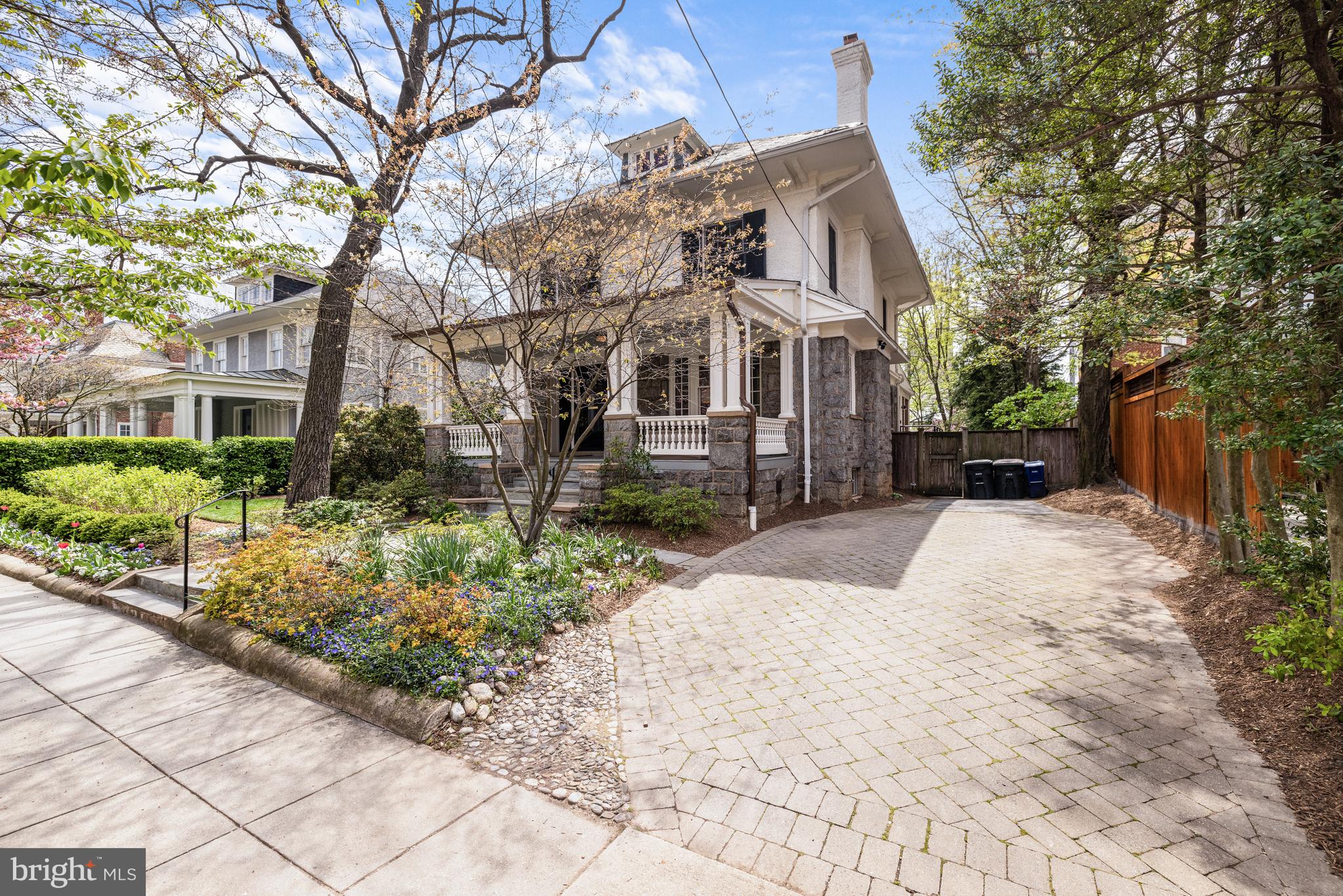 CLEVELAND PARK - Residential