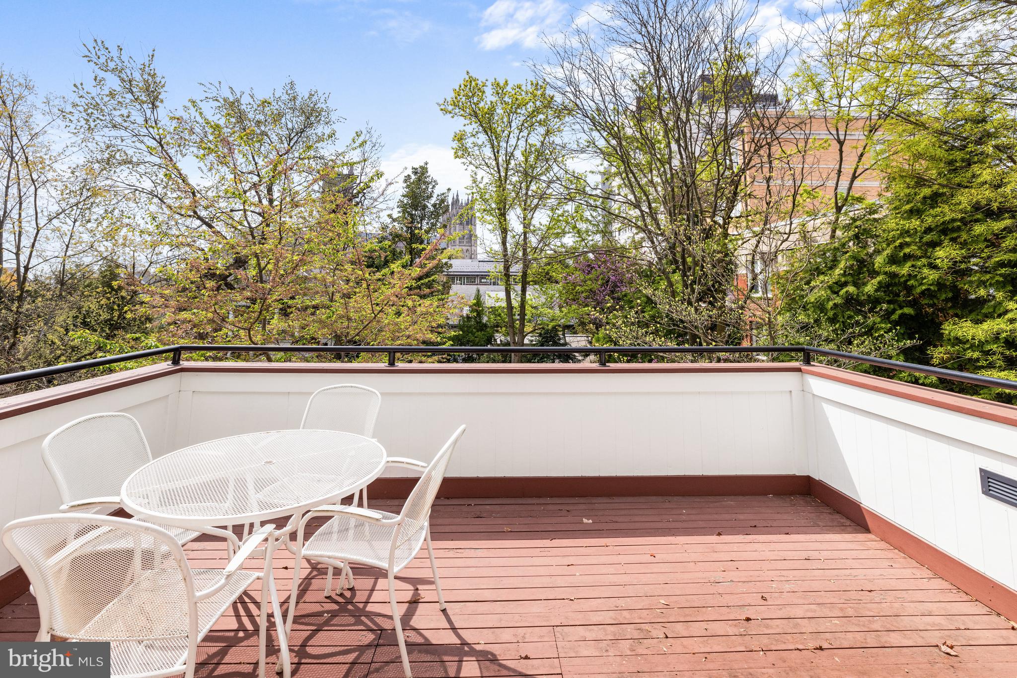 CLEVELAND PARK - Residential