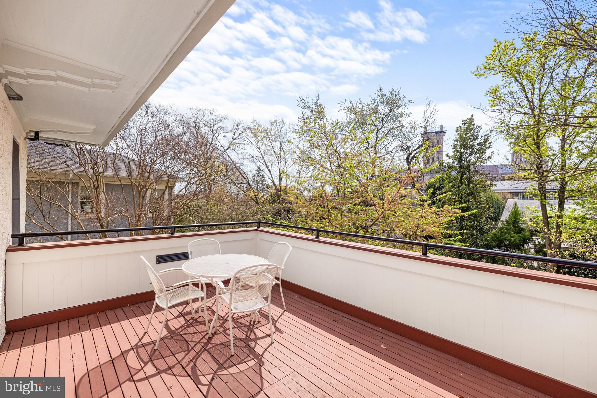 CLEVELAND PARK - Residential