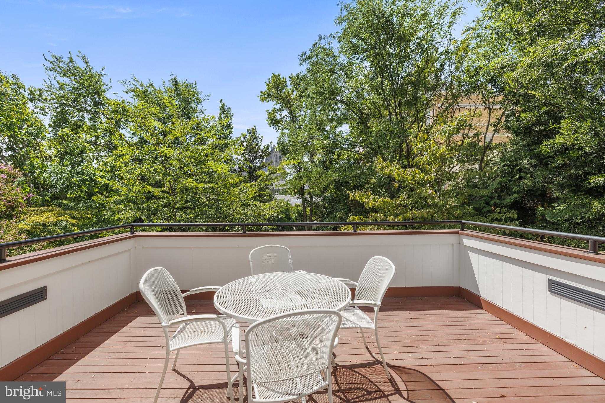 CLEVELAND PARK - Residential