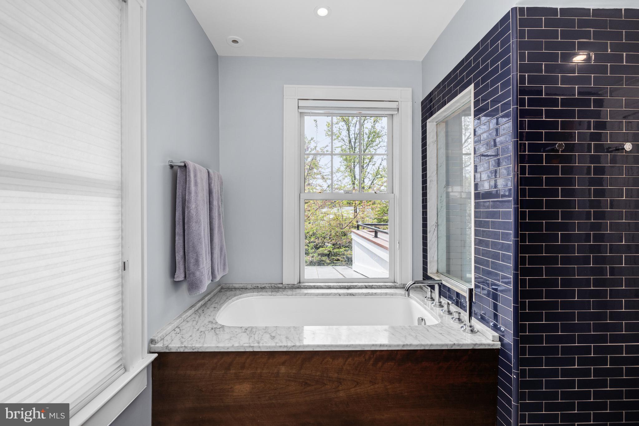 CLEVELAND PARK - Residential