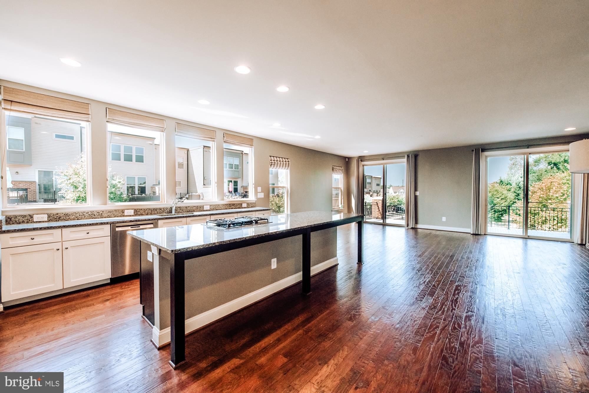 BRAMBLETON TOWN CENTER - Residential Lease