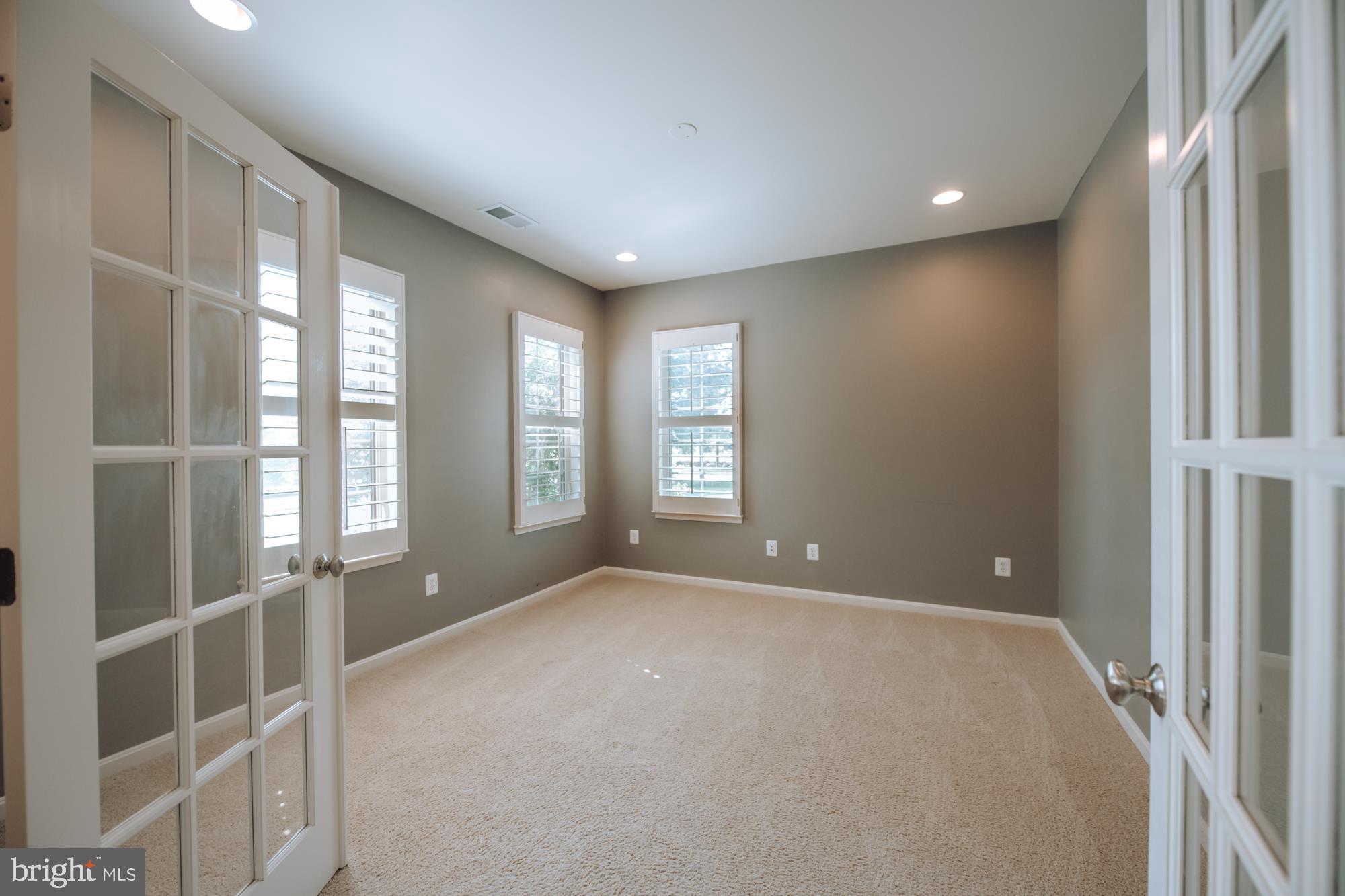 BRAMBLETON TOWN CENTER - Residential Lease