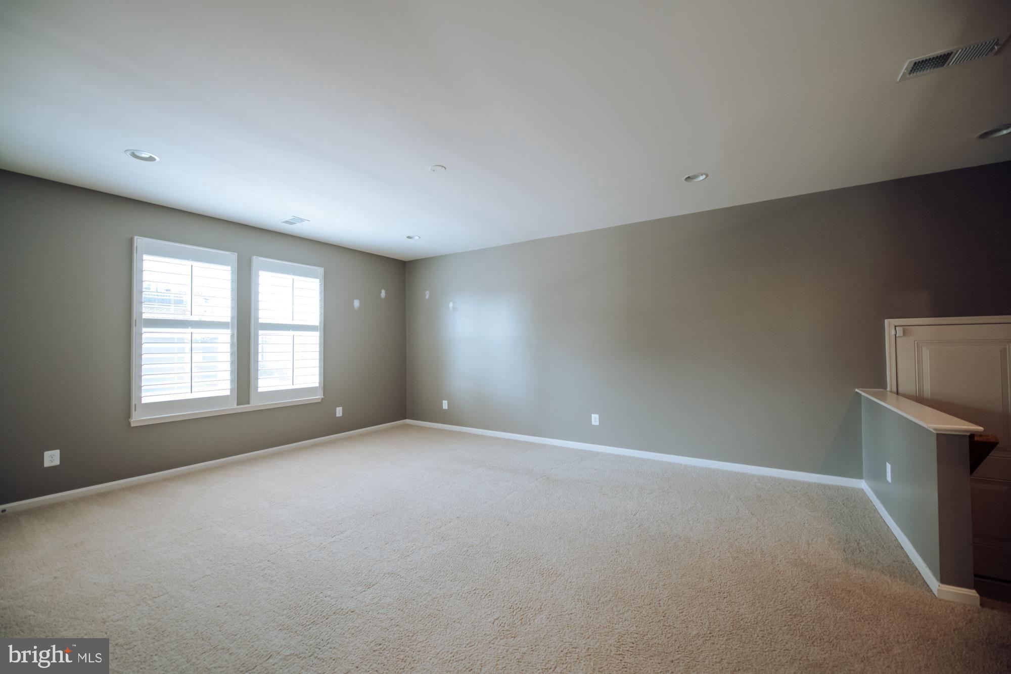 BRAMBLETON TOWN CENTER - Residential Lease