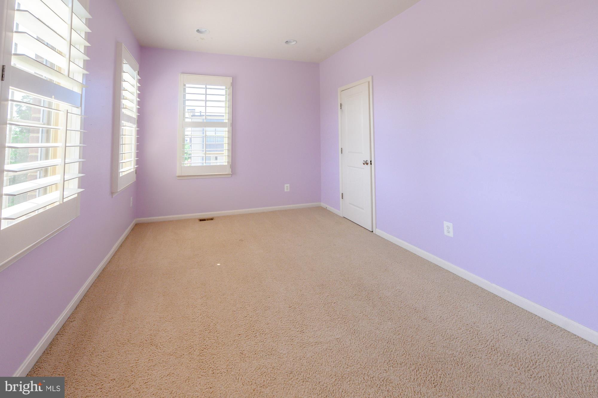 BRAMBLETON TOWN CENTER - Residential Lease