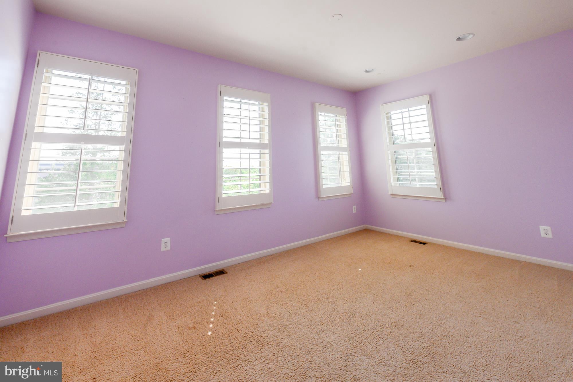 BRAMBLETON TOWN CENTER - Residential Lease