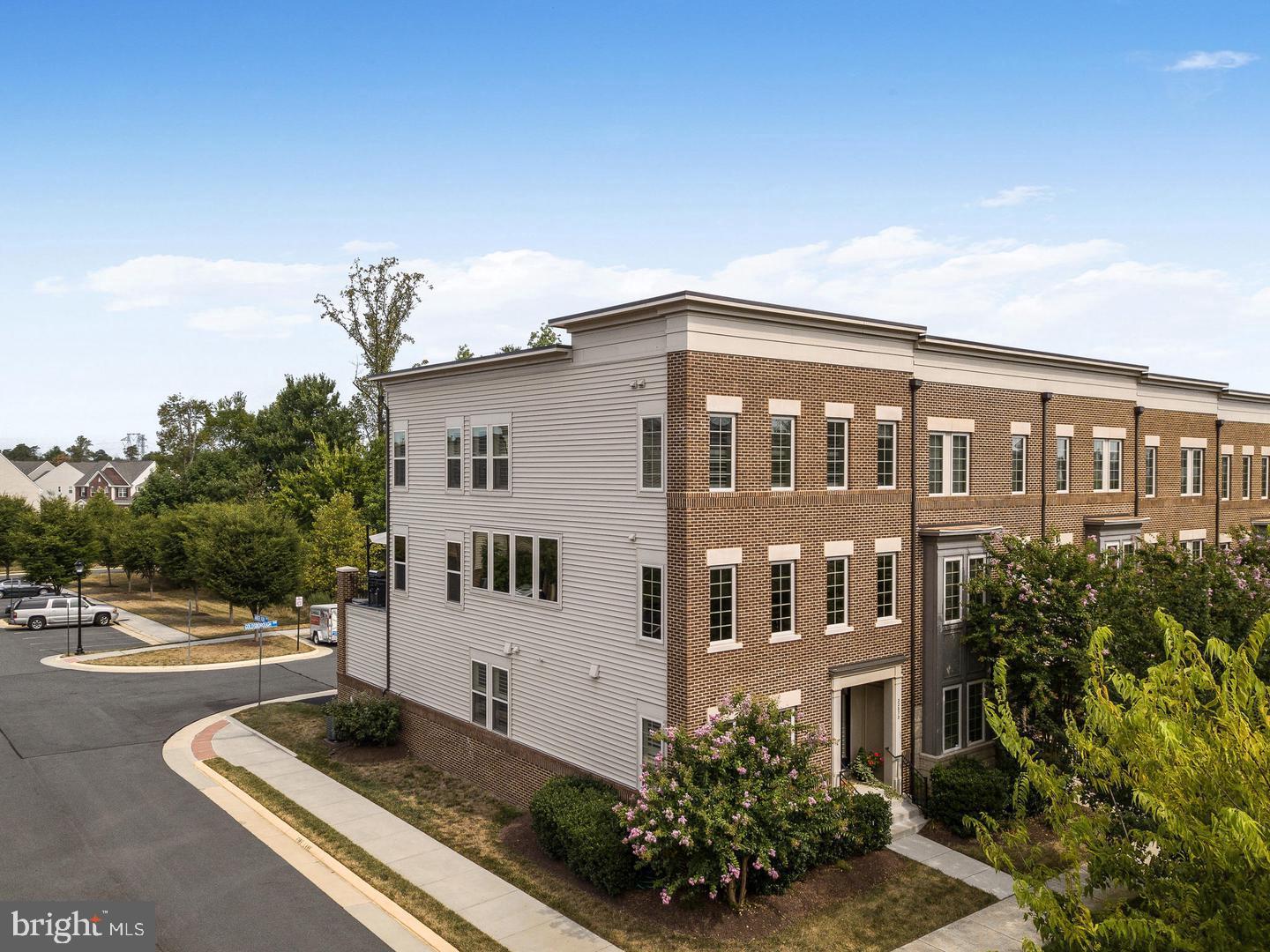 BRAMBLETON TOWN CENTER - Residential Lease