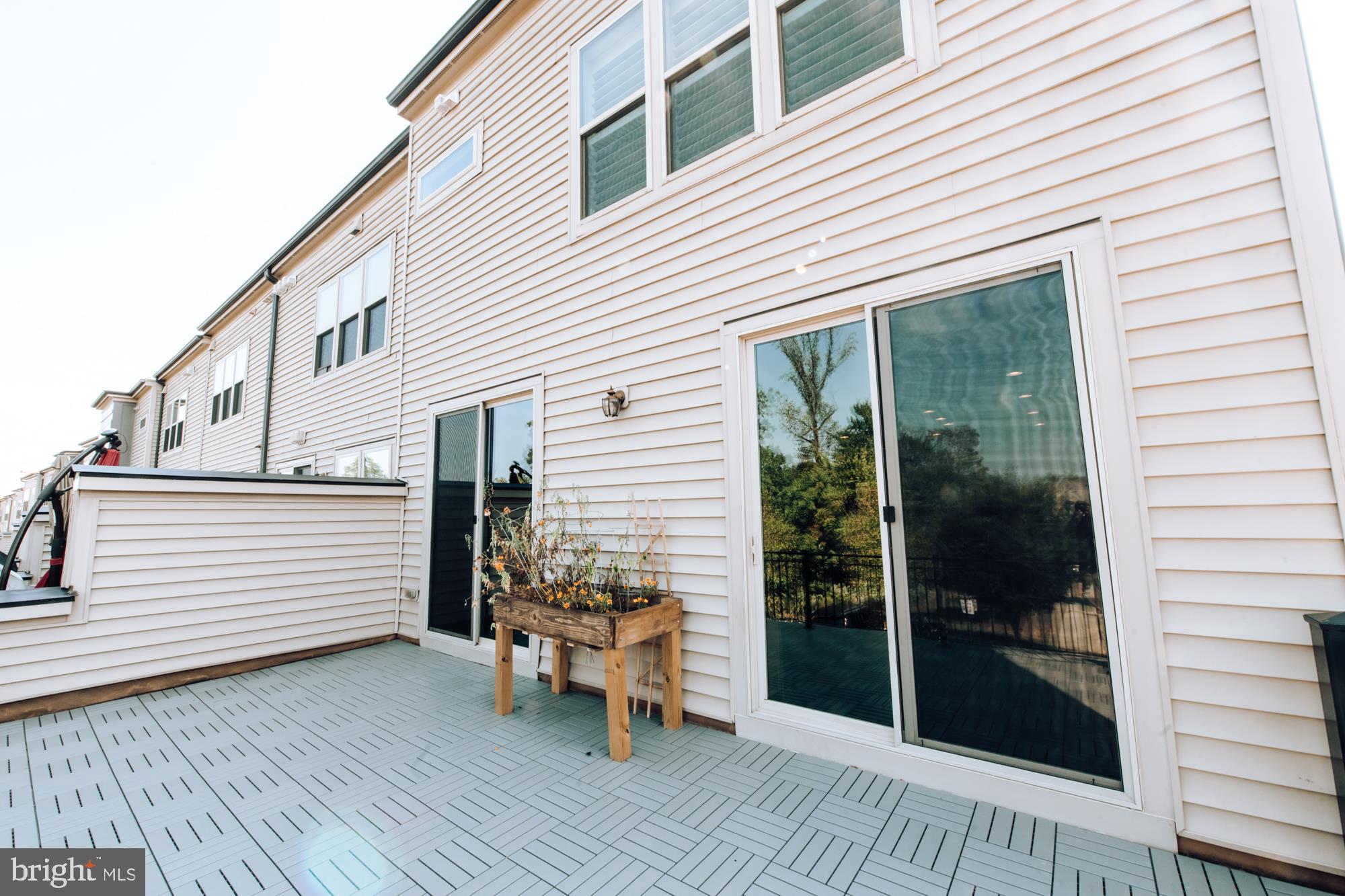 BRAMBLETON TOWN CENTER - Residential Lease