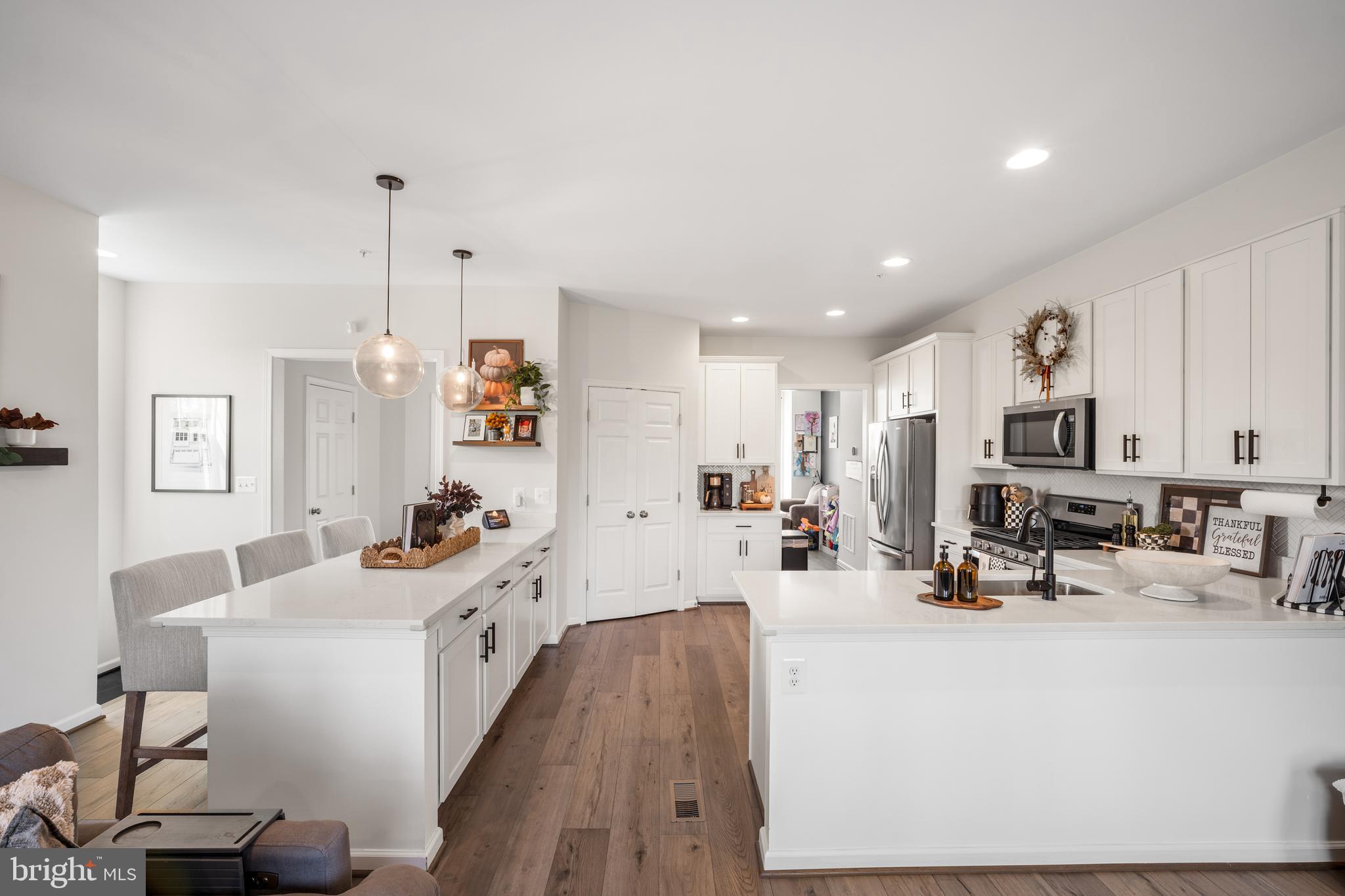 BRADFORD'S LANDING - Residential