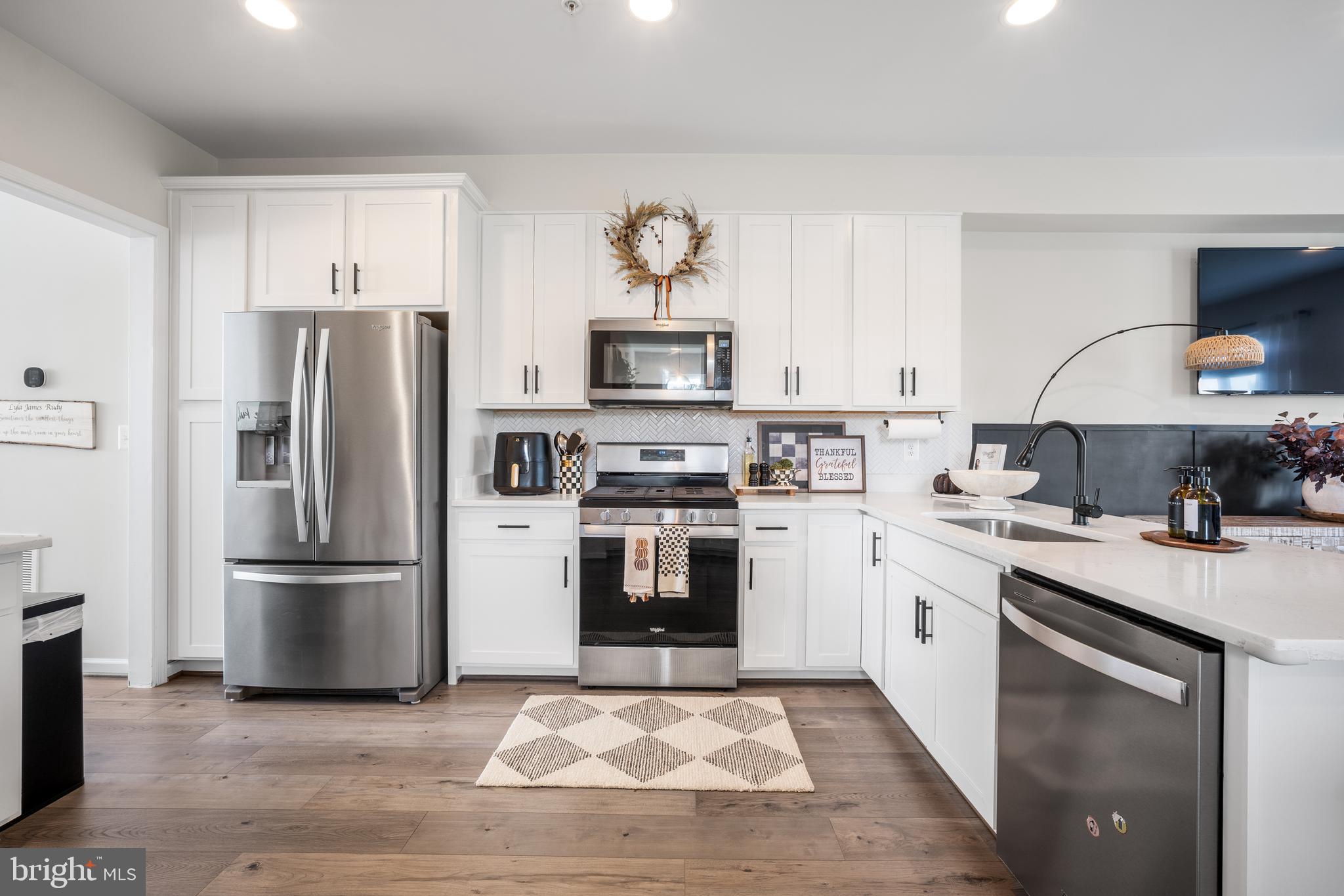 BRADFORD'S LANDING - Residential