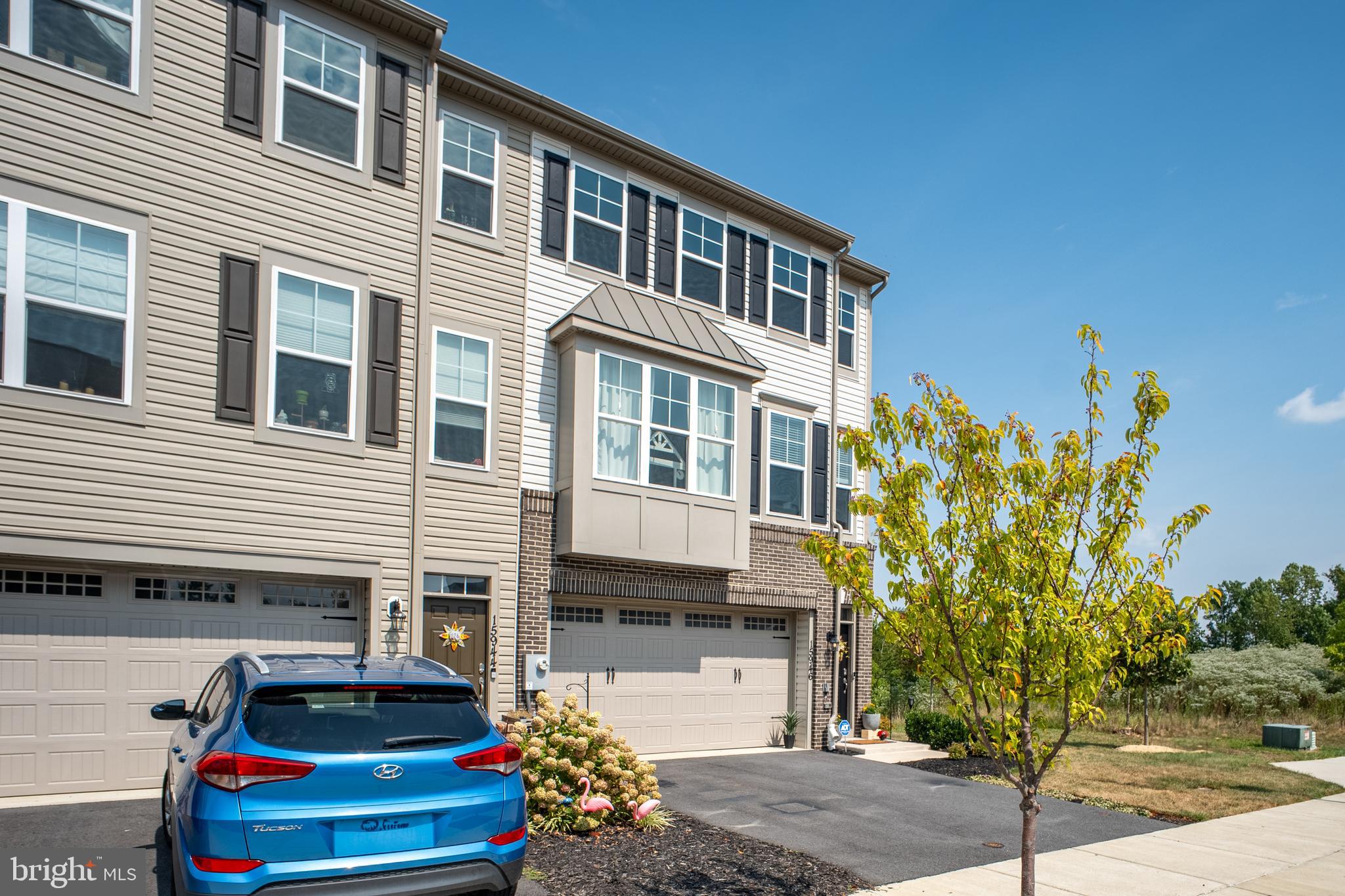 15946 COOLIDGE AVENUE