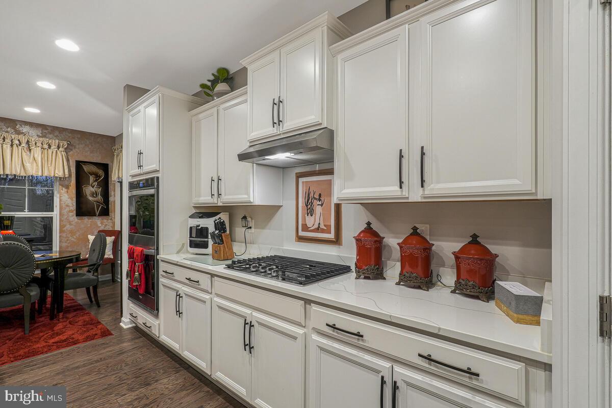 VILLAGES OF SAVANNAH - Residential