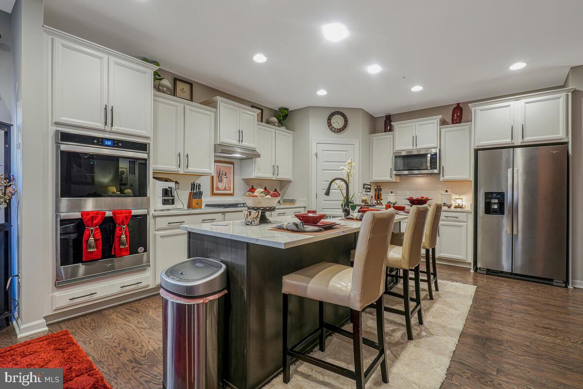 VILLAGES OF SAVANNAH - Residential