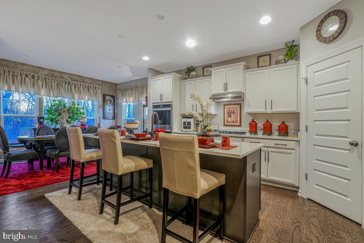 VILLAGES OF SAVANNAH - Residential