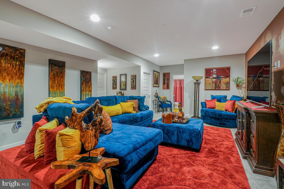 VILLAGES OF SAVANNAH - Residential