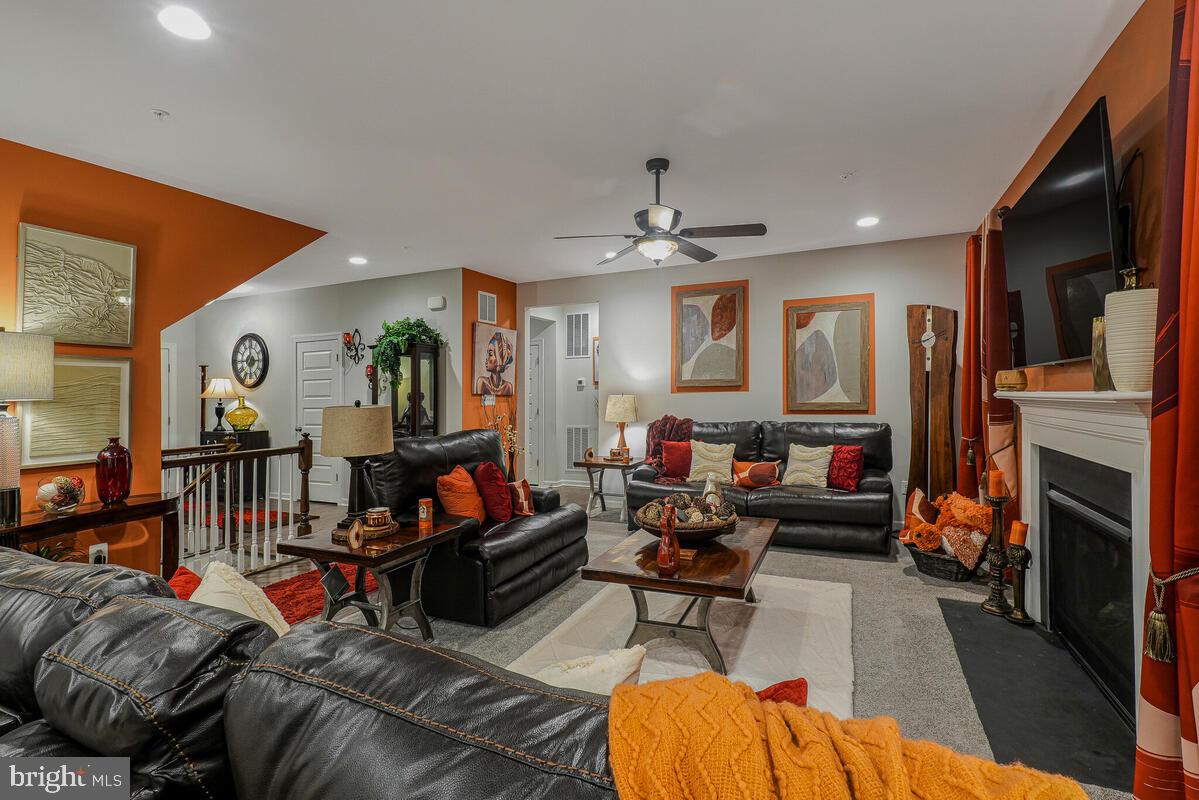 VILLAGES OF SAVANNAH - Residential