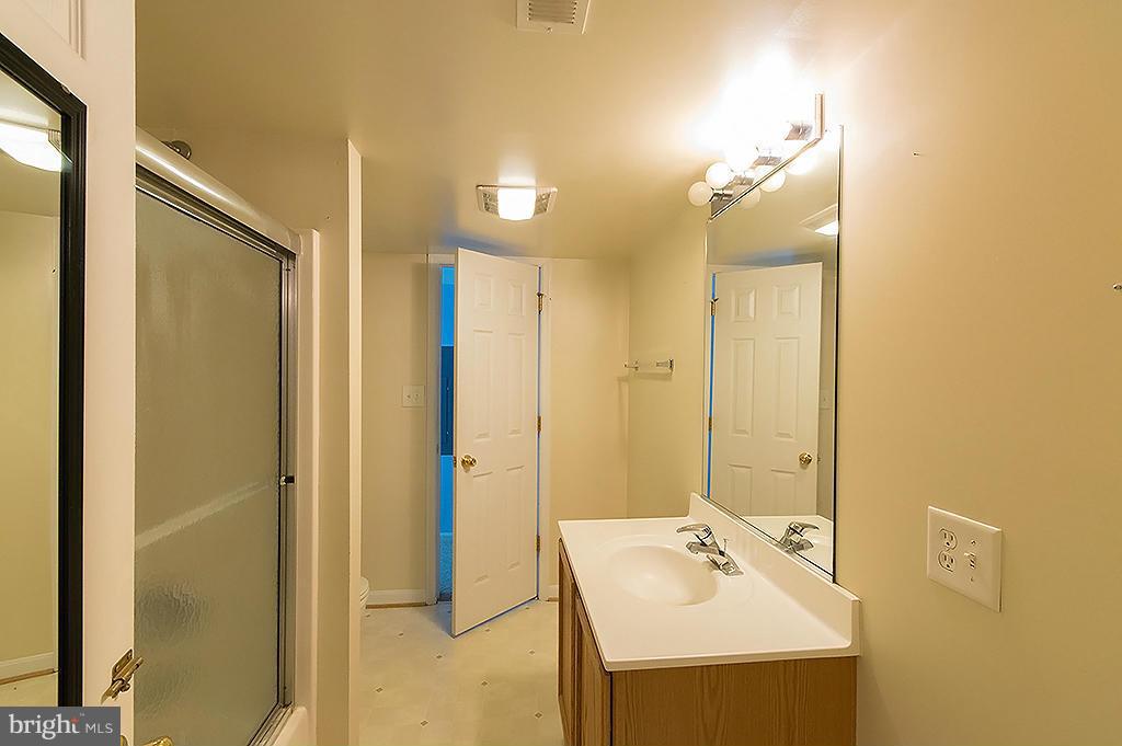 MILLS FARM - Residential