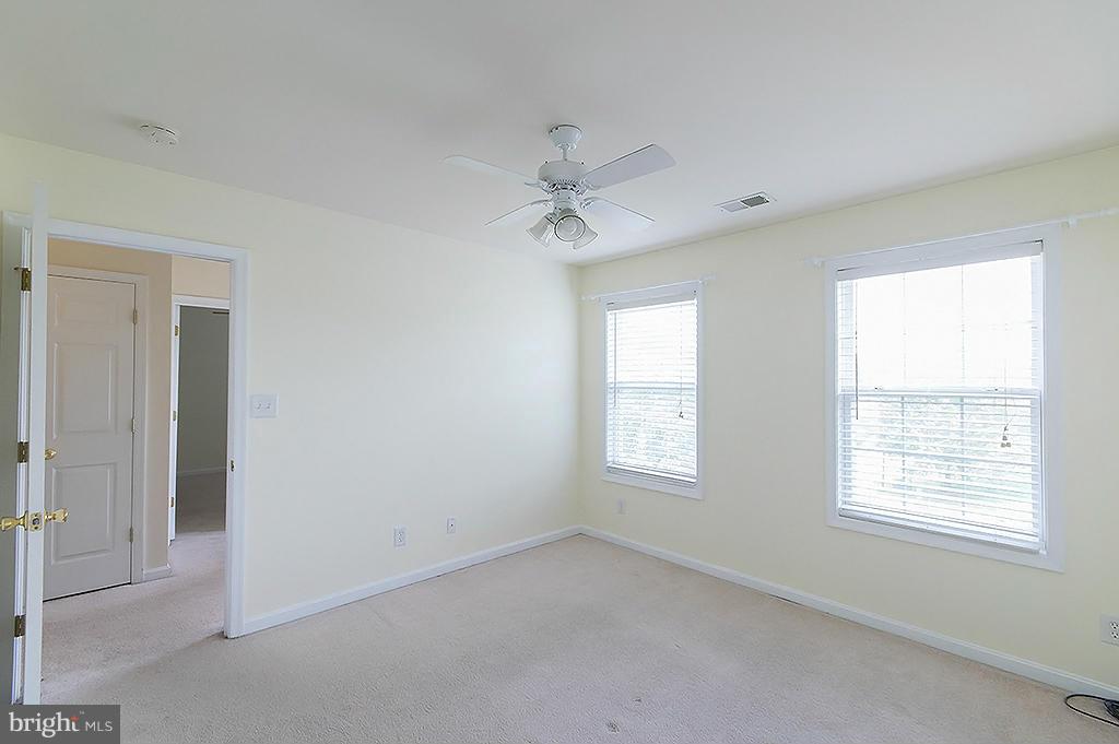 MILLS FARM - Residential