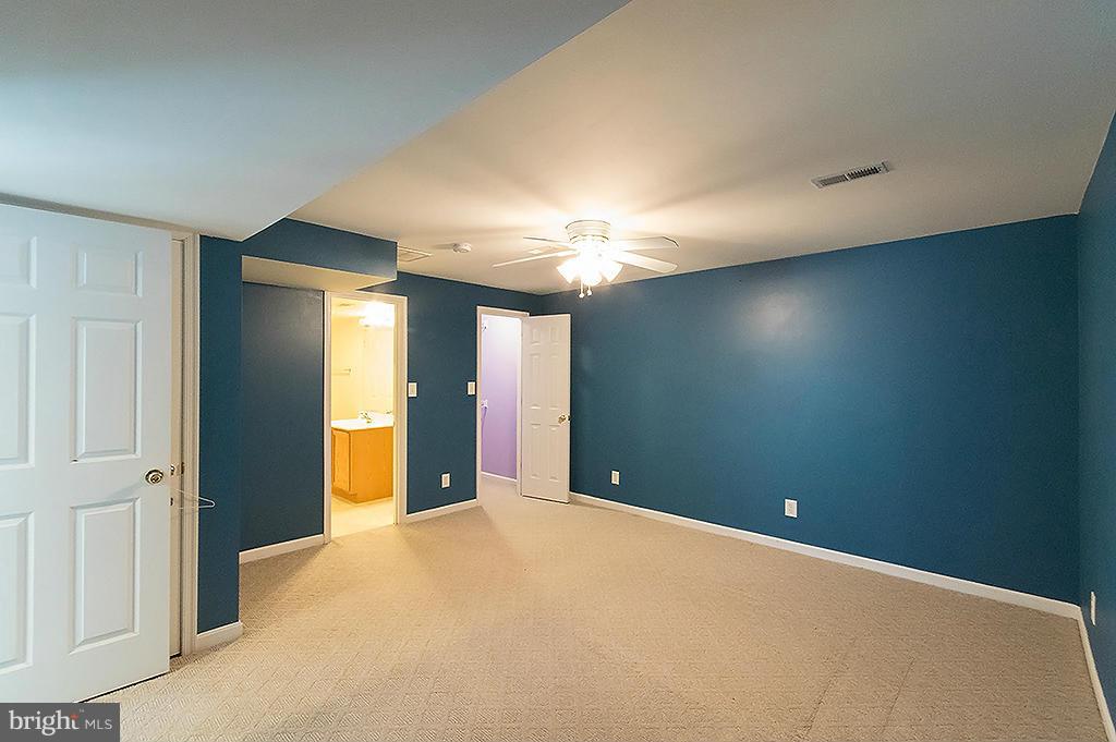 MILLS FARM - Residential