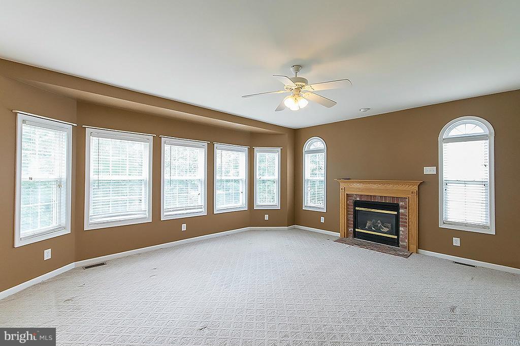 MILLS FARM - Residential