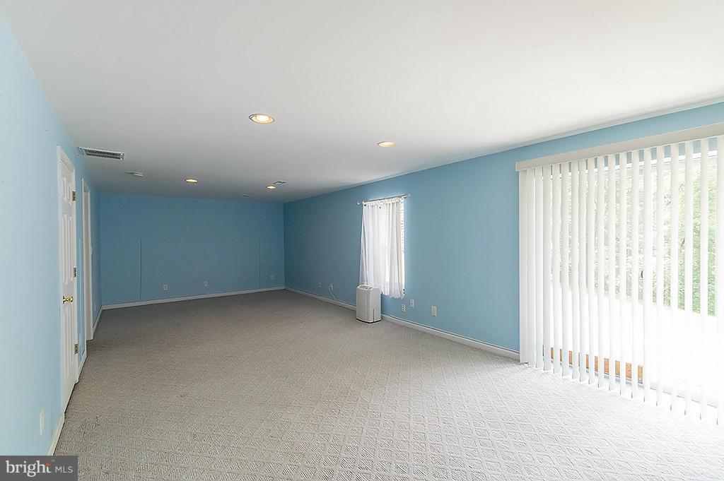 MILLS FARM - Residential