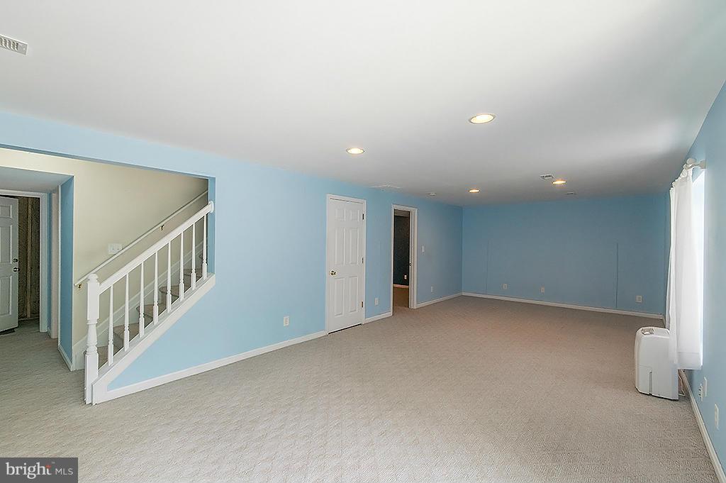 MILLS FARM - Residential