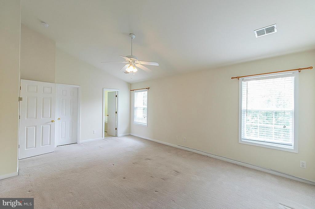 MILLS FARM - Residential