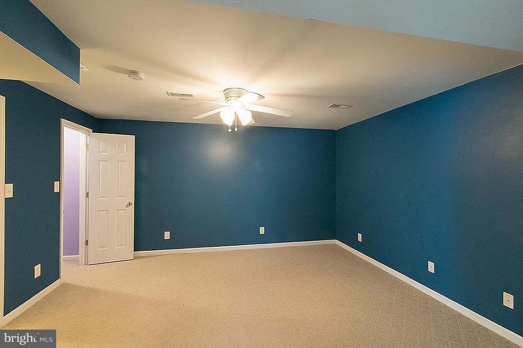 MILLS FARM - Residential