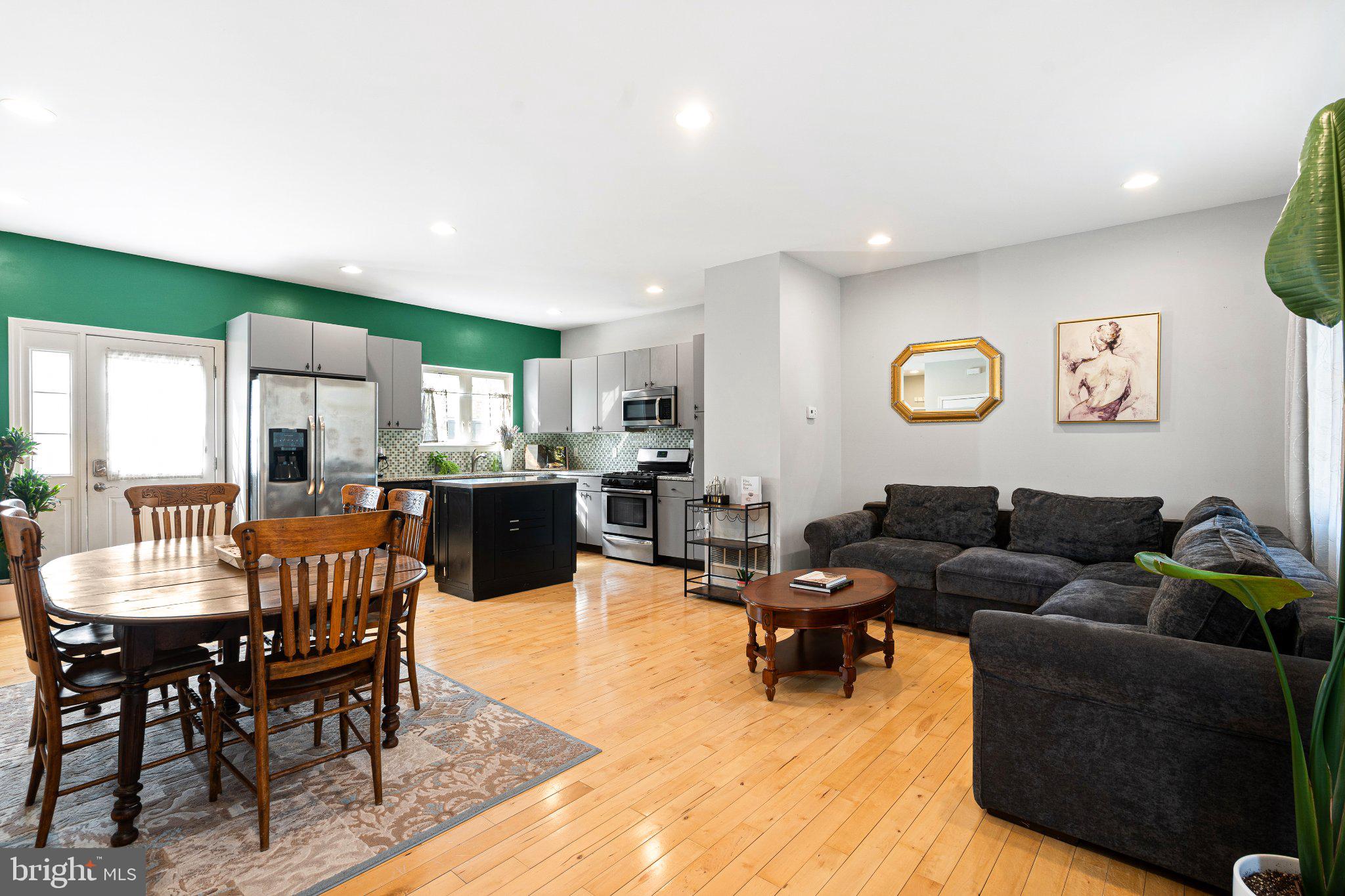 650 N 8TH STREET