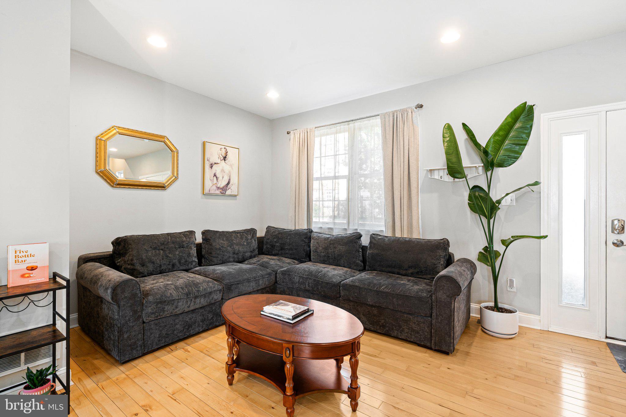 650 N 8TH STREET