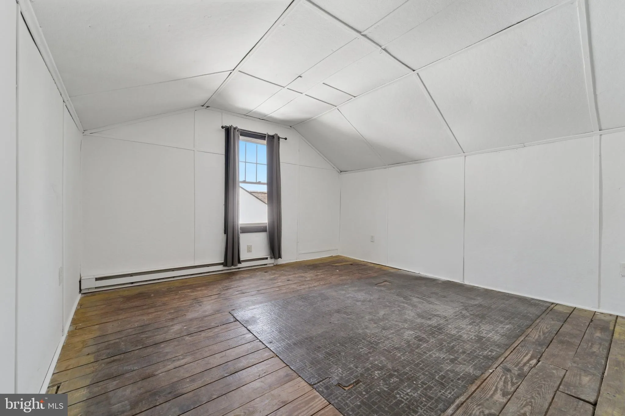 Lansdowne, Pennsylvania 19050, United States, 4 Bedrooms Bedrooms, ,1 BathroomBathrooms,Residential,Contingent,212931