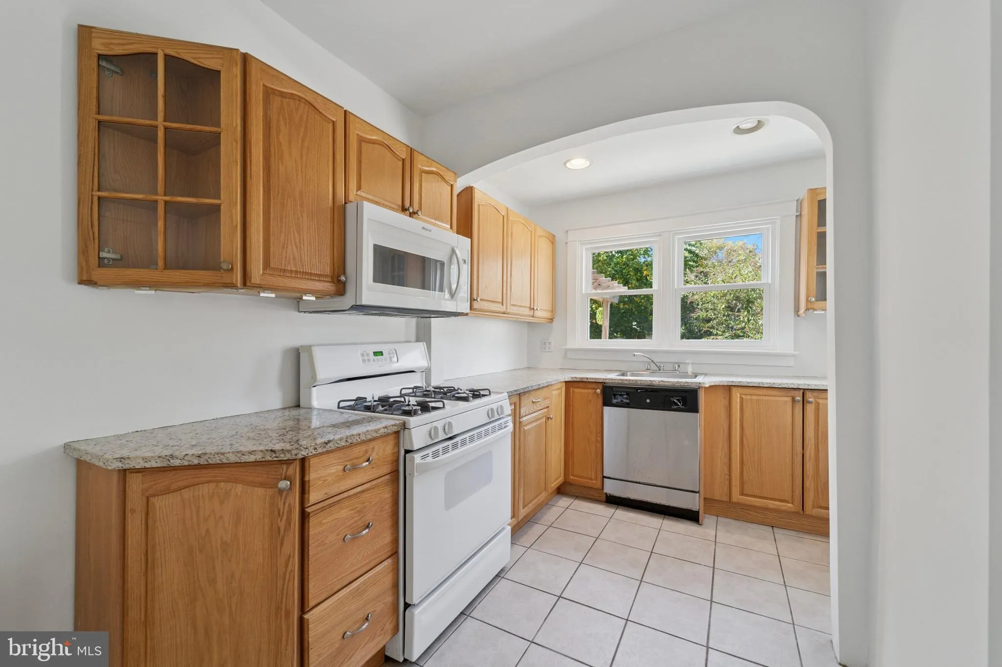 Lansdowne, Pennsylvania 19050, United States, 4 Bedrooms Bedrooms, ,1 BathroomBathrooms,Residential,Contingent,212931