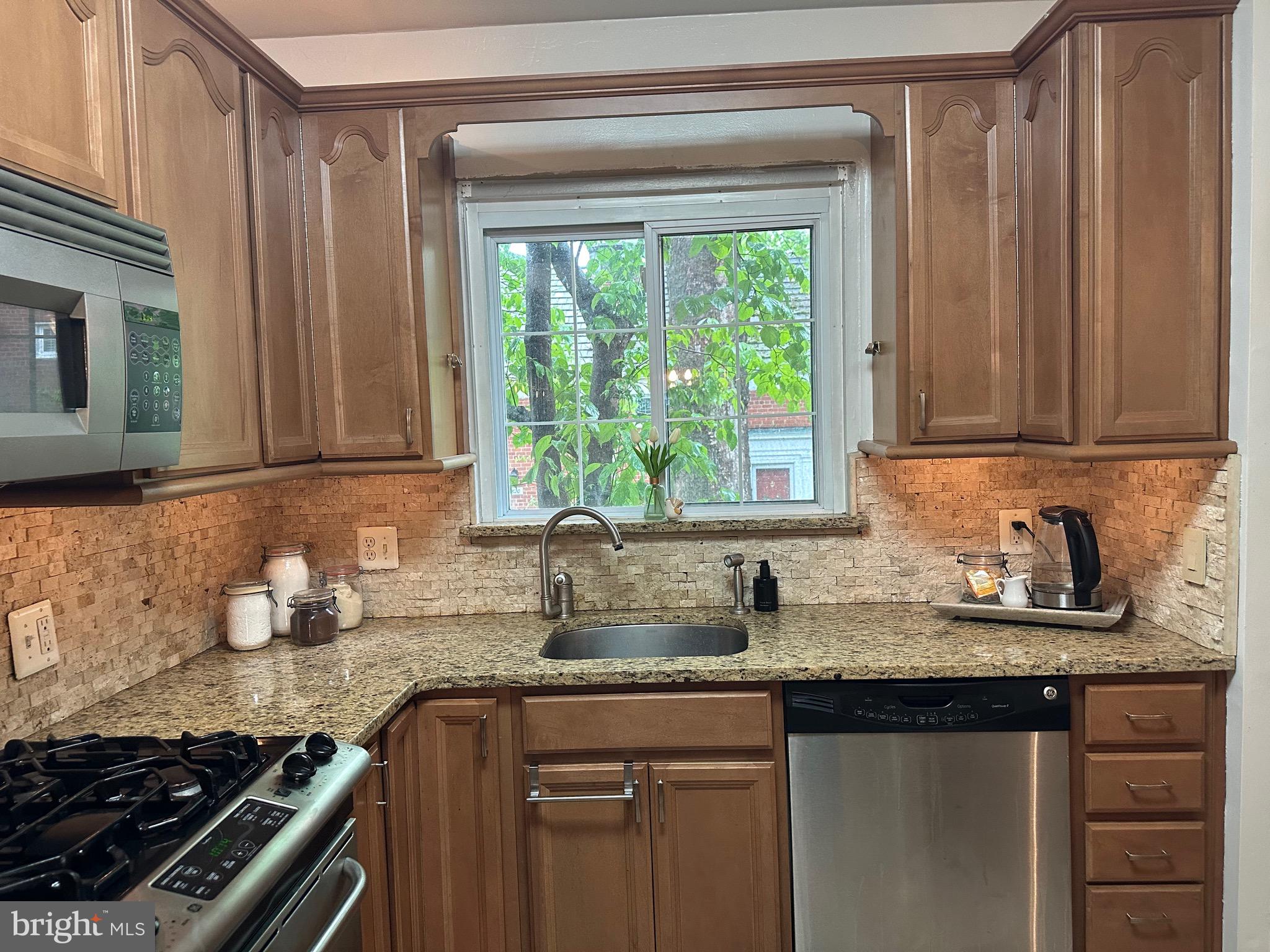 PARKFAIRFAX - Residential Lease