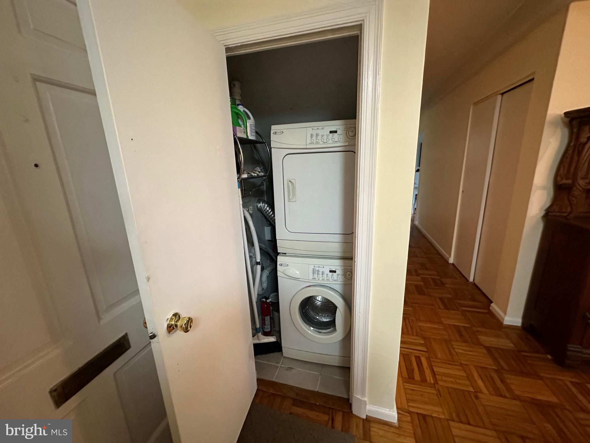 PARKFAIRFAX - Residential Lease