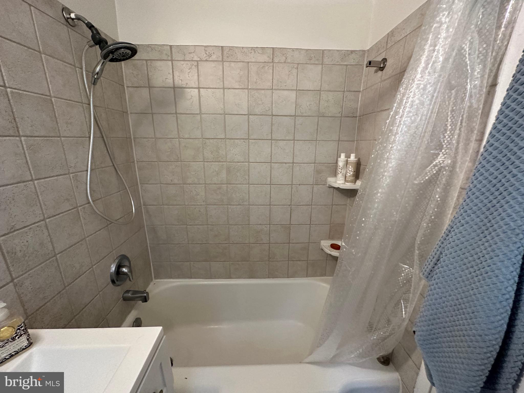 PARKFAIRFAX - Residential Lease