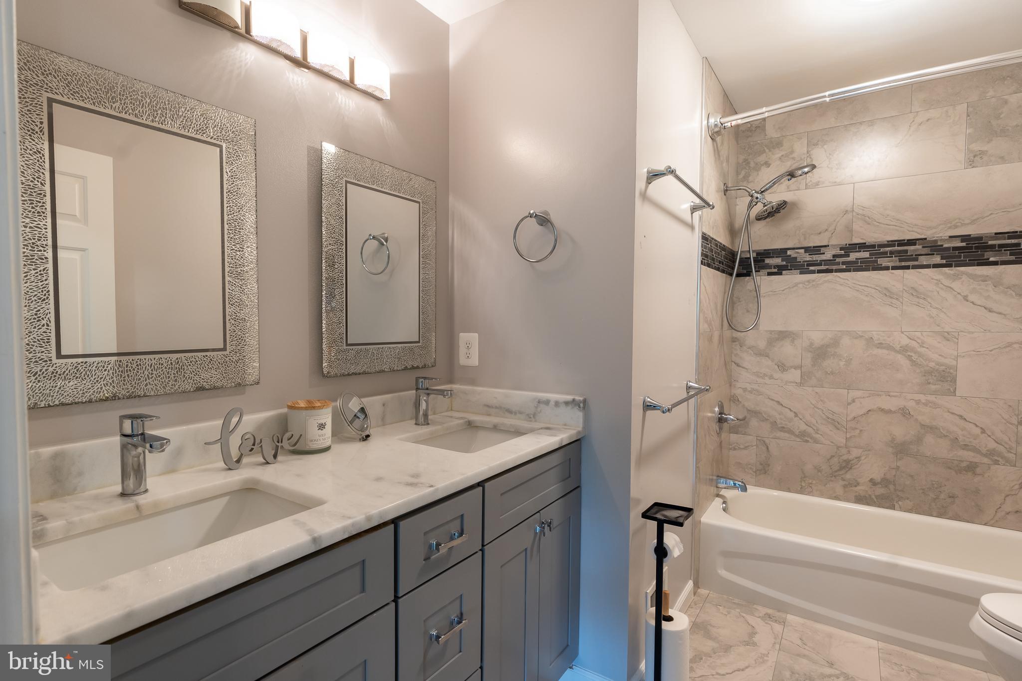 GLENN STATION - Residential Lease