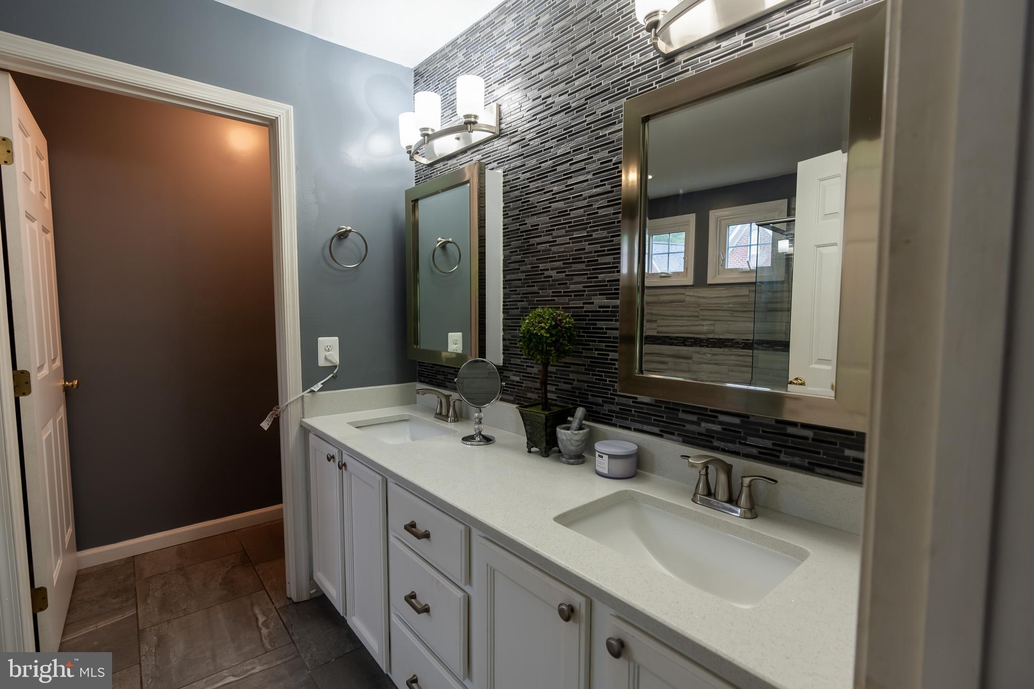 GLENN STATION - Residential Lease