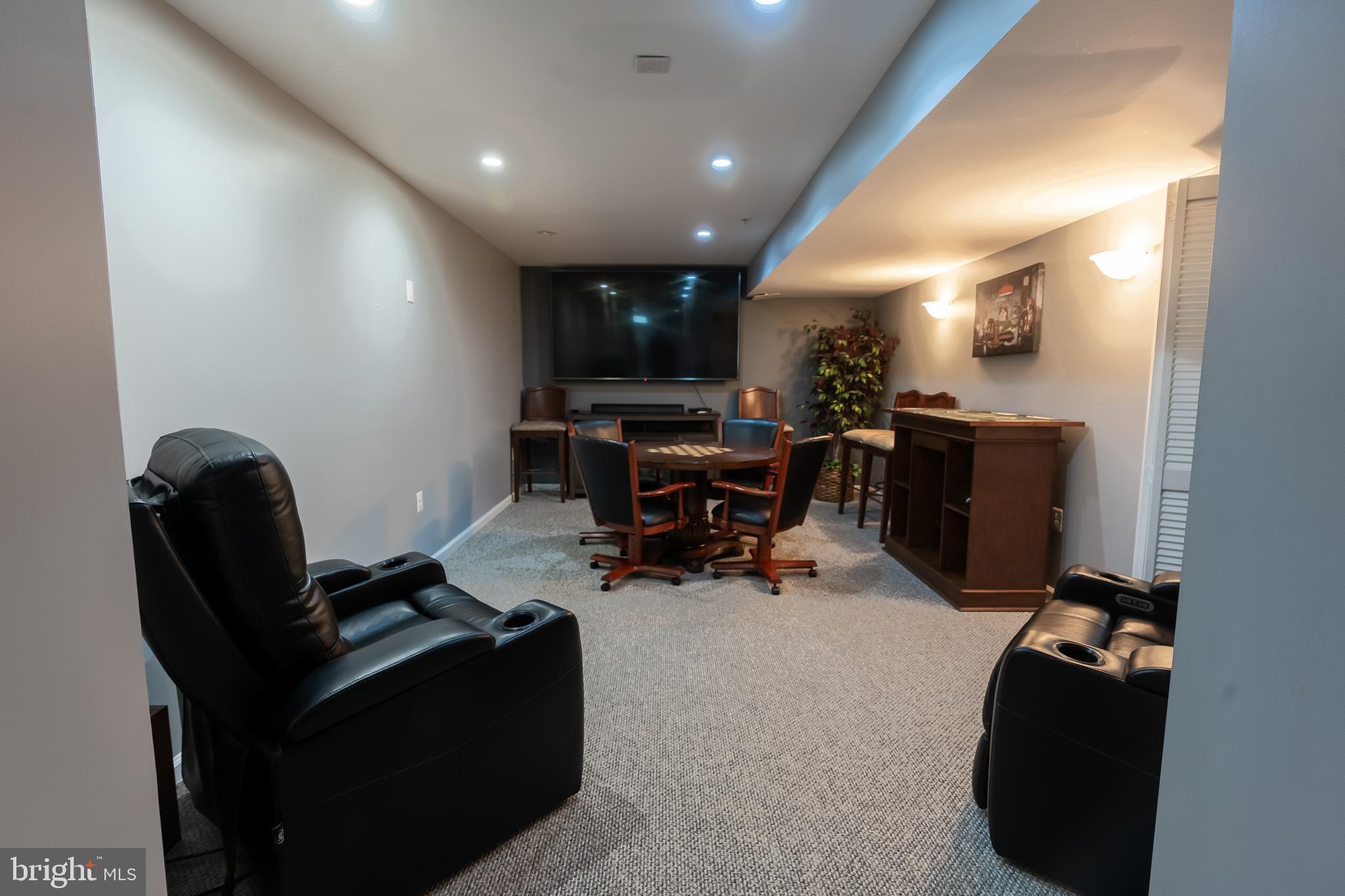 GLENN STATION - Residential Lease