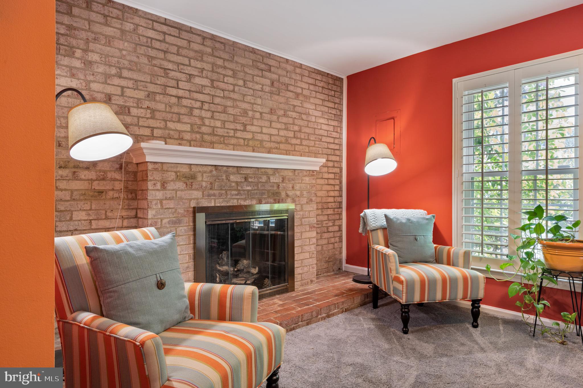 HUNTINGTON AT MT VERNON - Residential