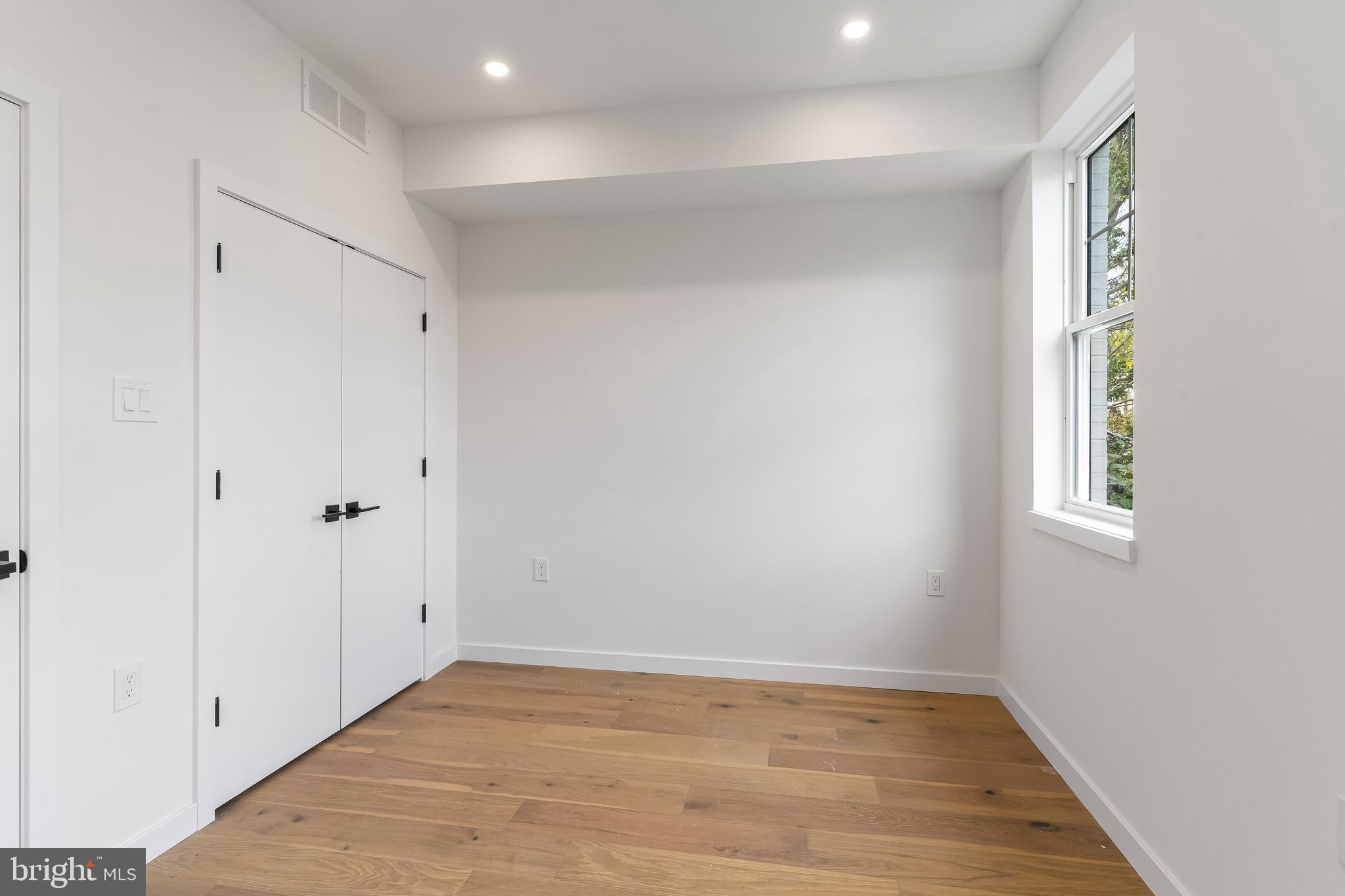 GRADUATE HOSPITAL - Residential