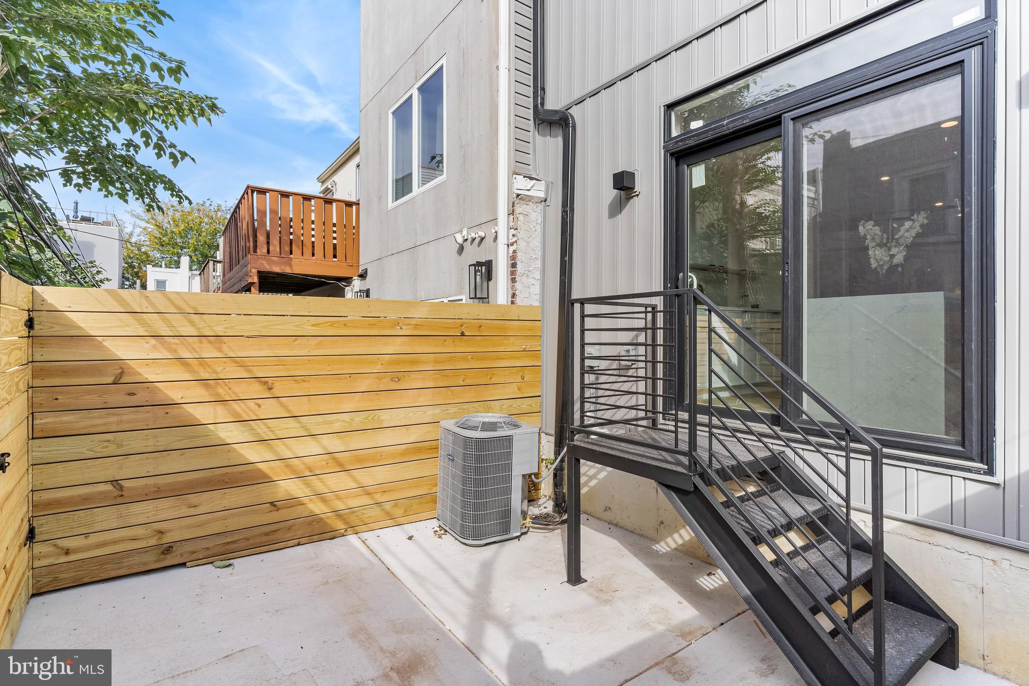 GRADUATE HOSPITAL - Residential