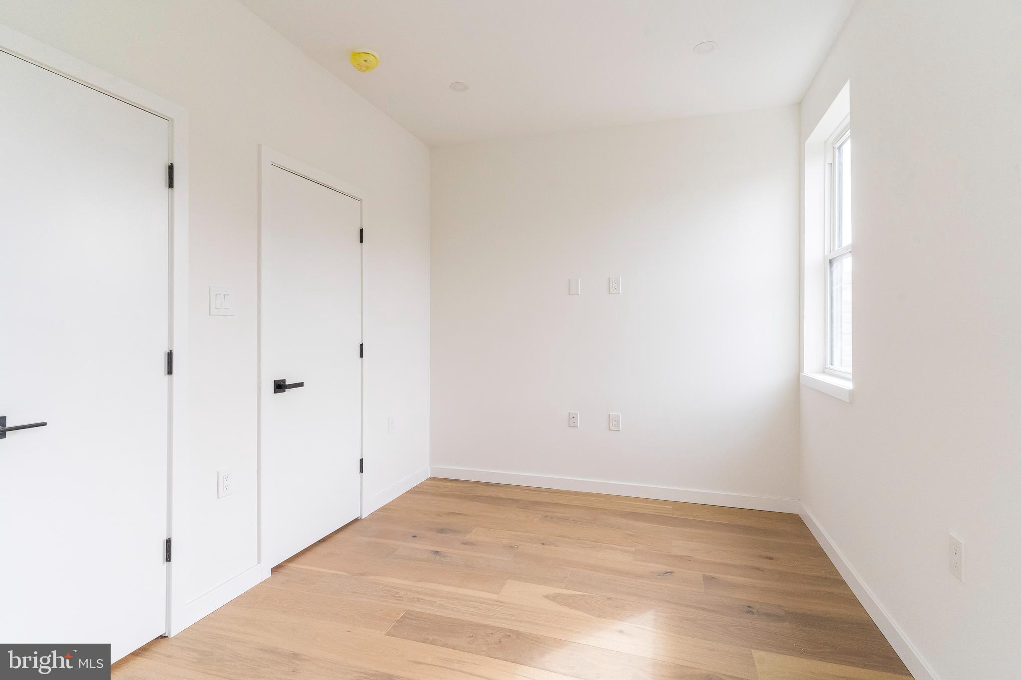 GRADUATE HOSPITAL - Residential