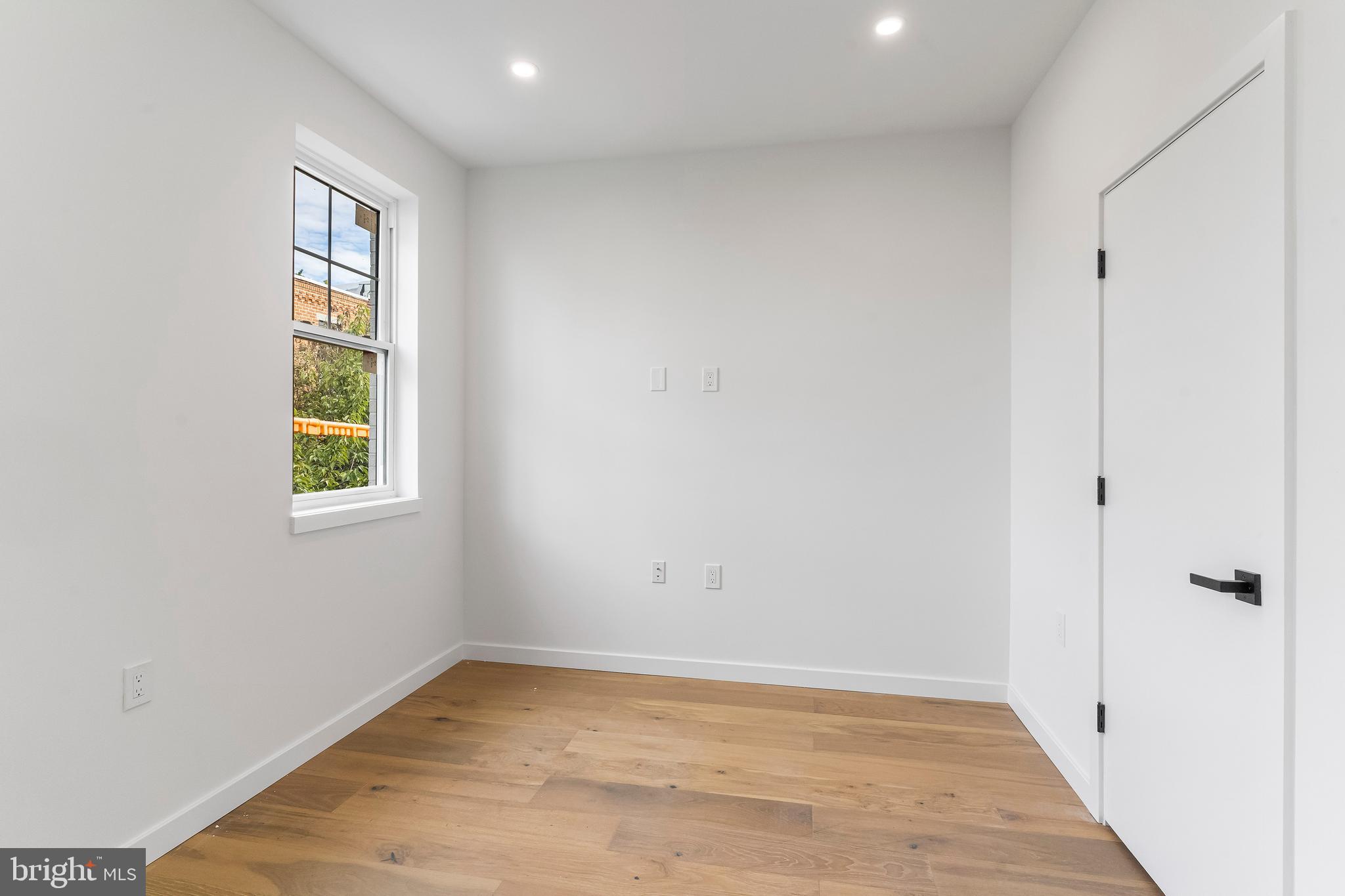 GRADUATE HOSPITAL - Residential