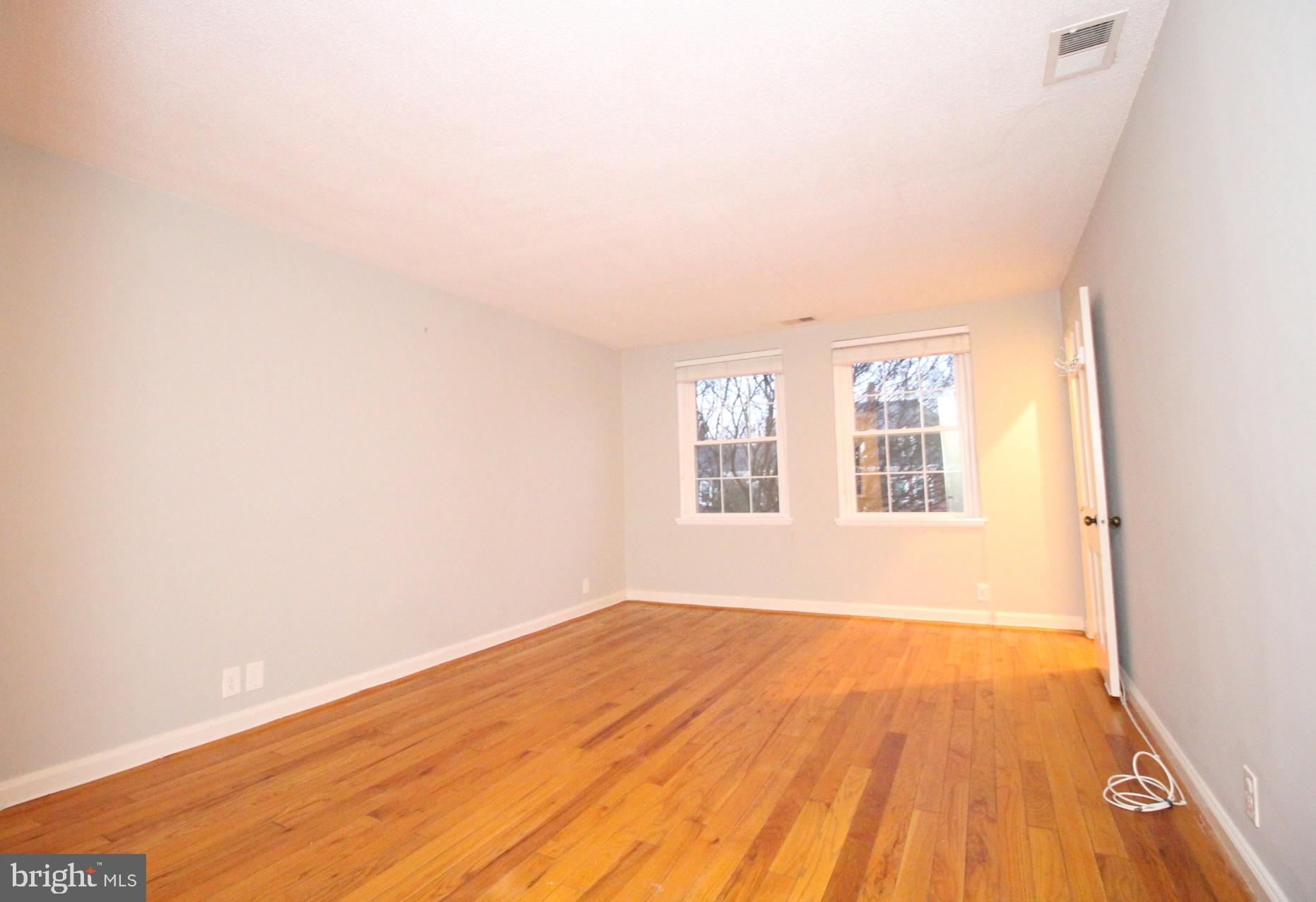 FAIRLINGTON GLEN - Residential Lease