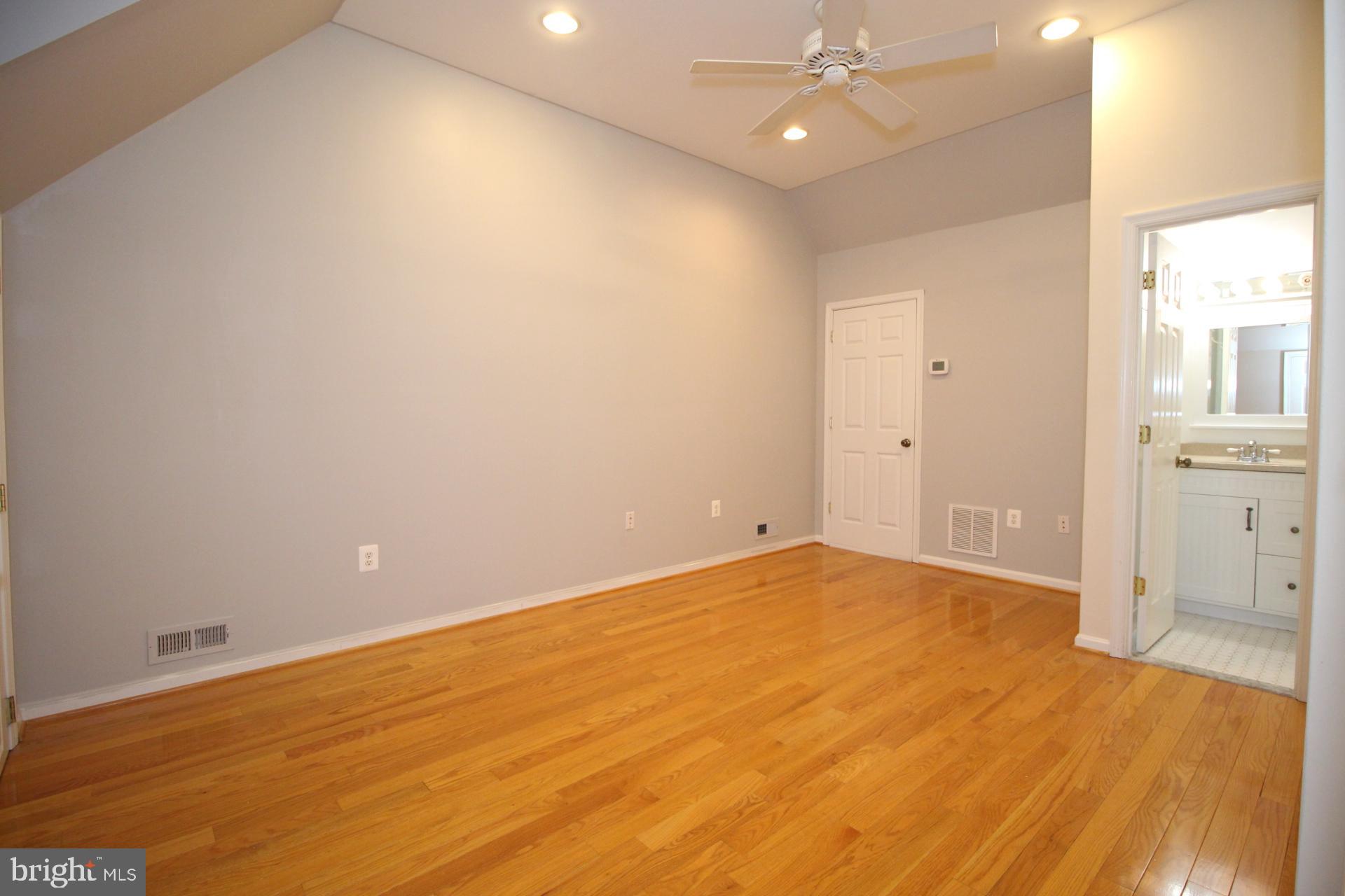 FAIRLINGTON GLEN - Residential Lease