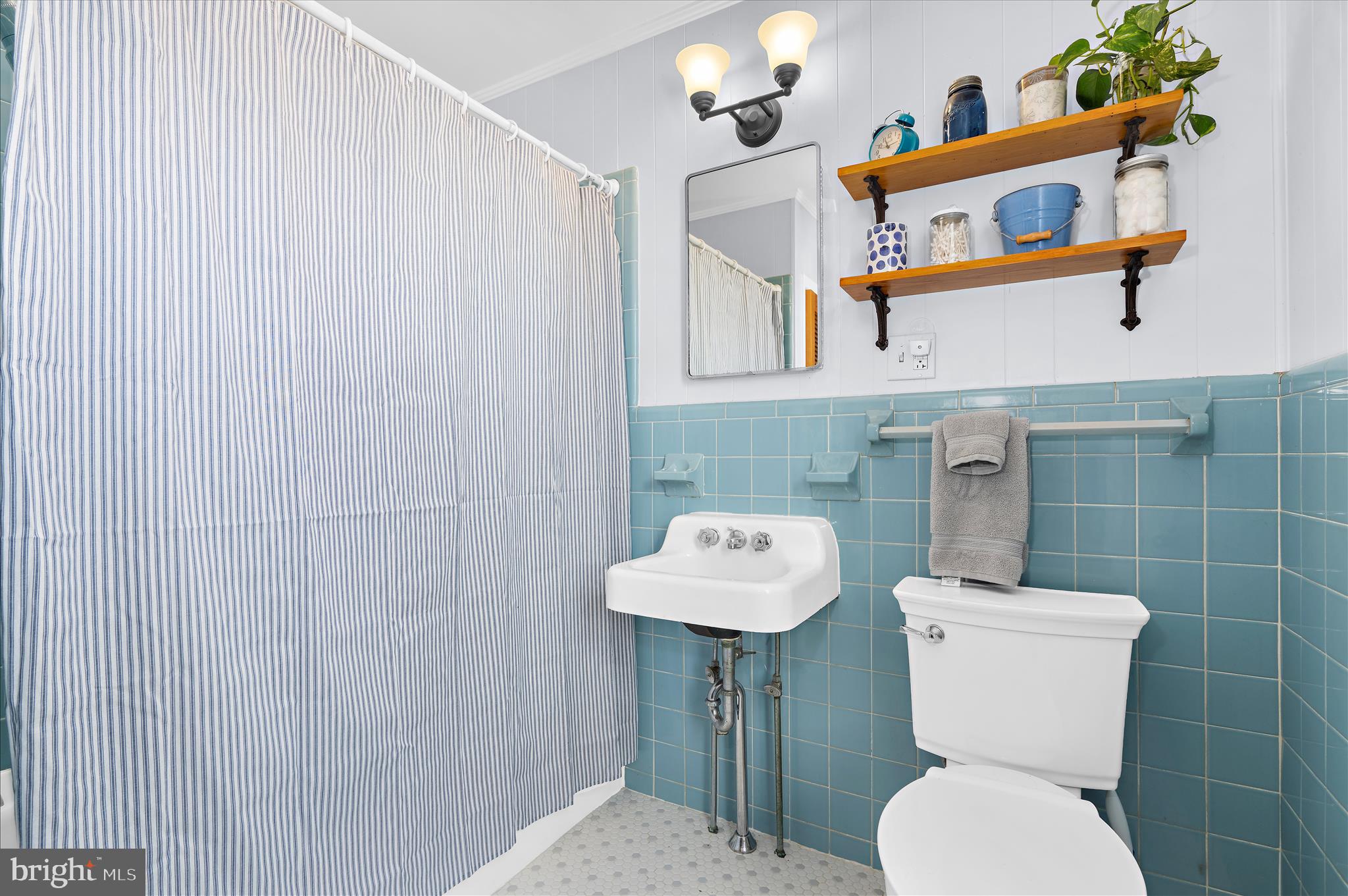 HISTORIC CENTREVILLE - Residential