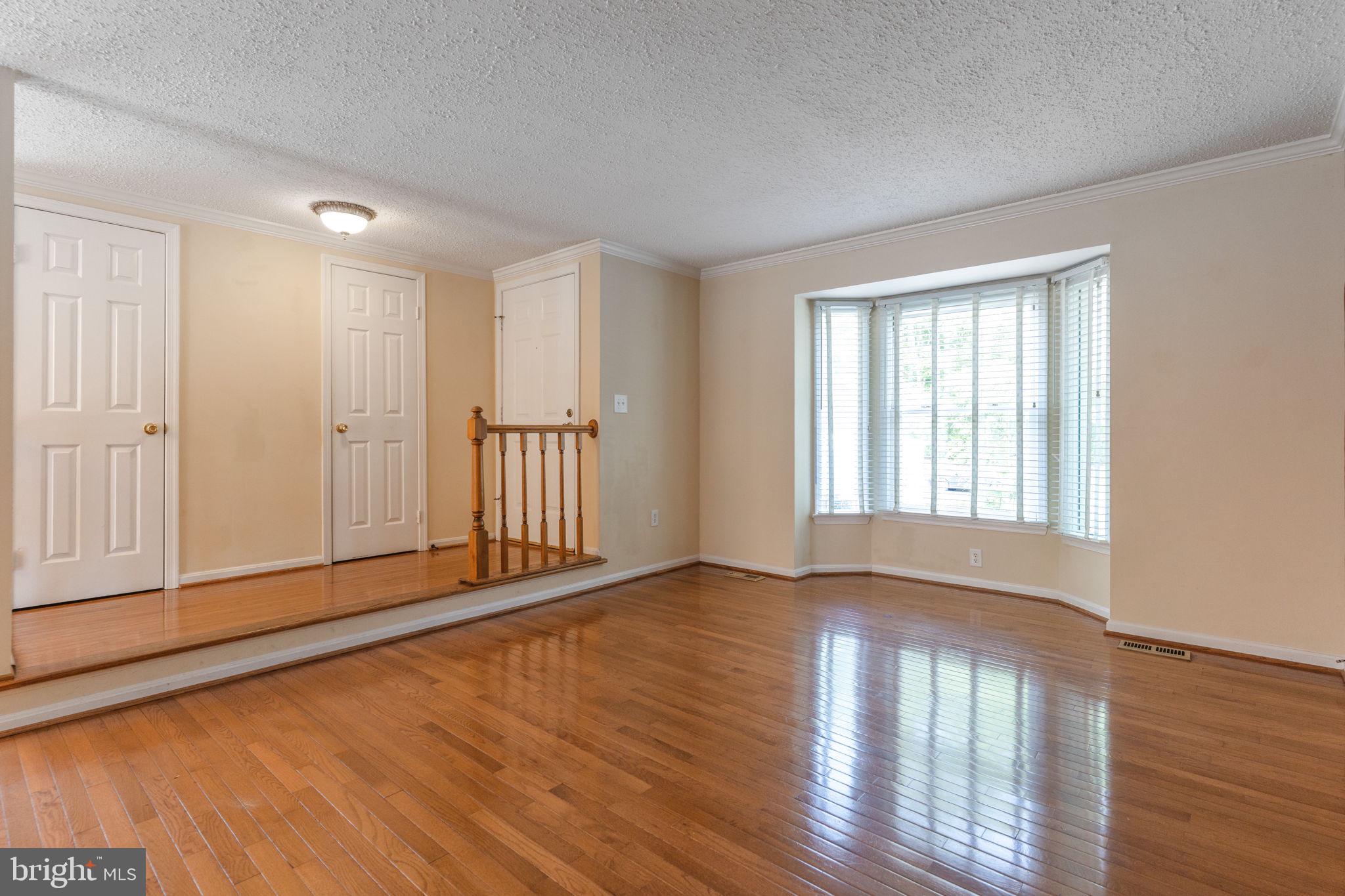 LAKE RIDGE - MOHICAN - Residential Lease