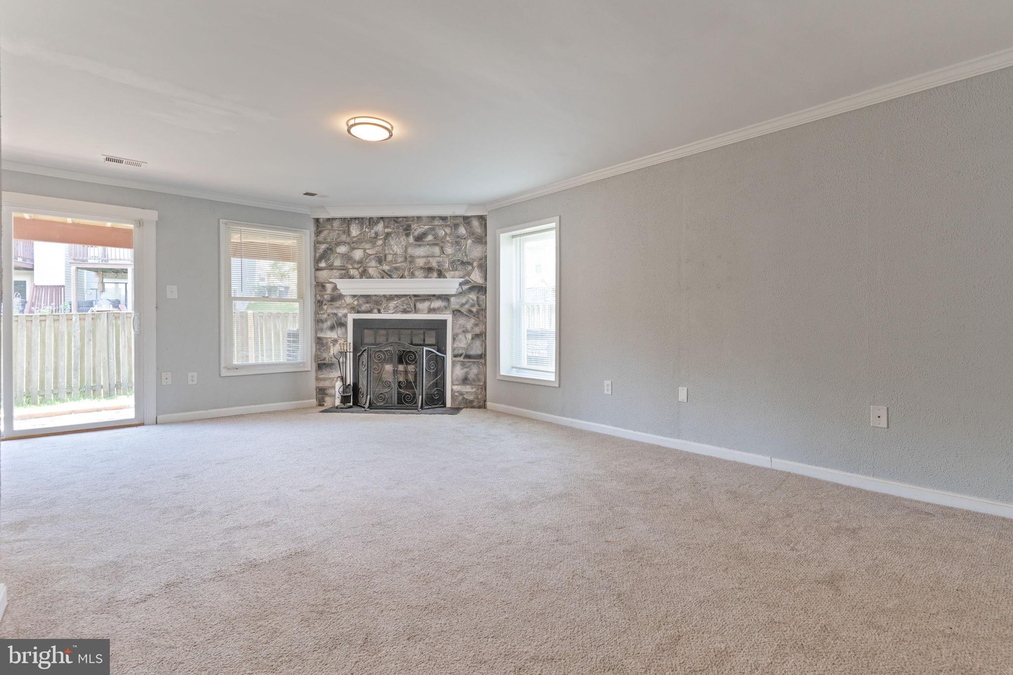 LAKE RIDGE - MOHICAN - Residential Lease