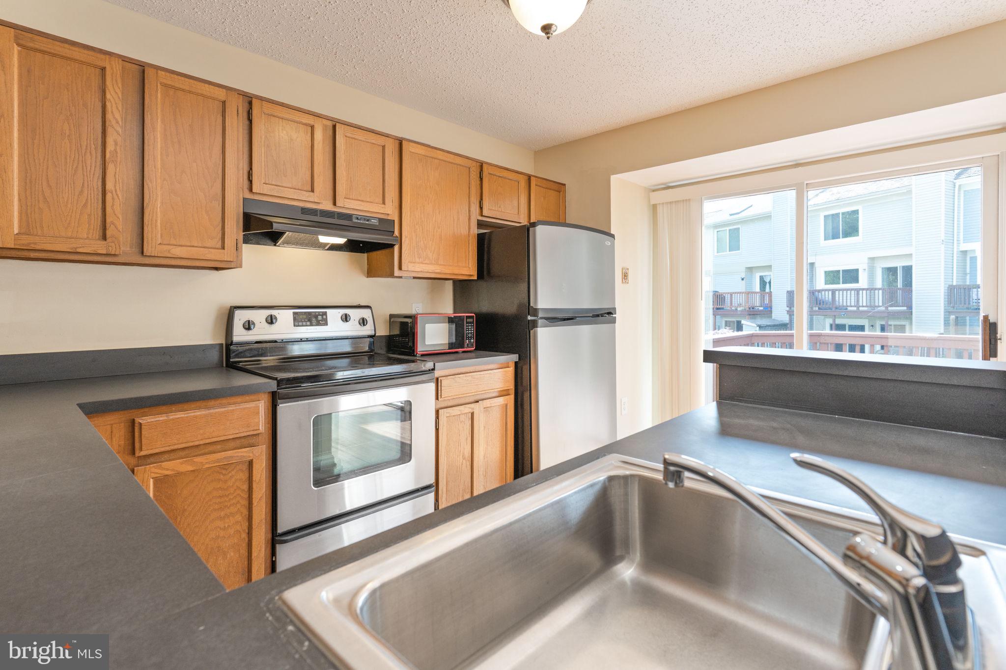 LAKE RIDGE - MOHICAN - Residential Lease