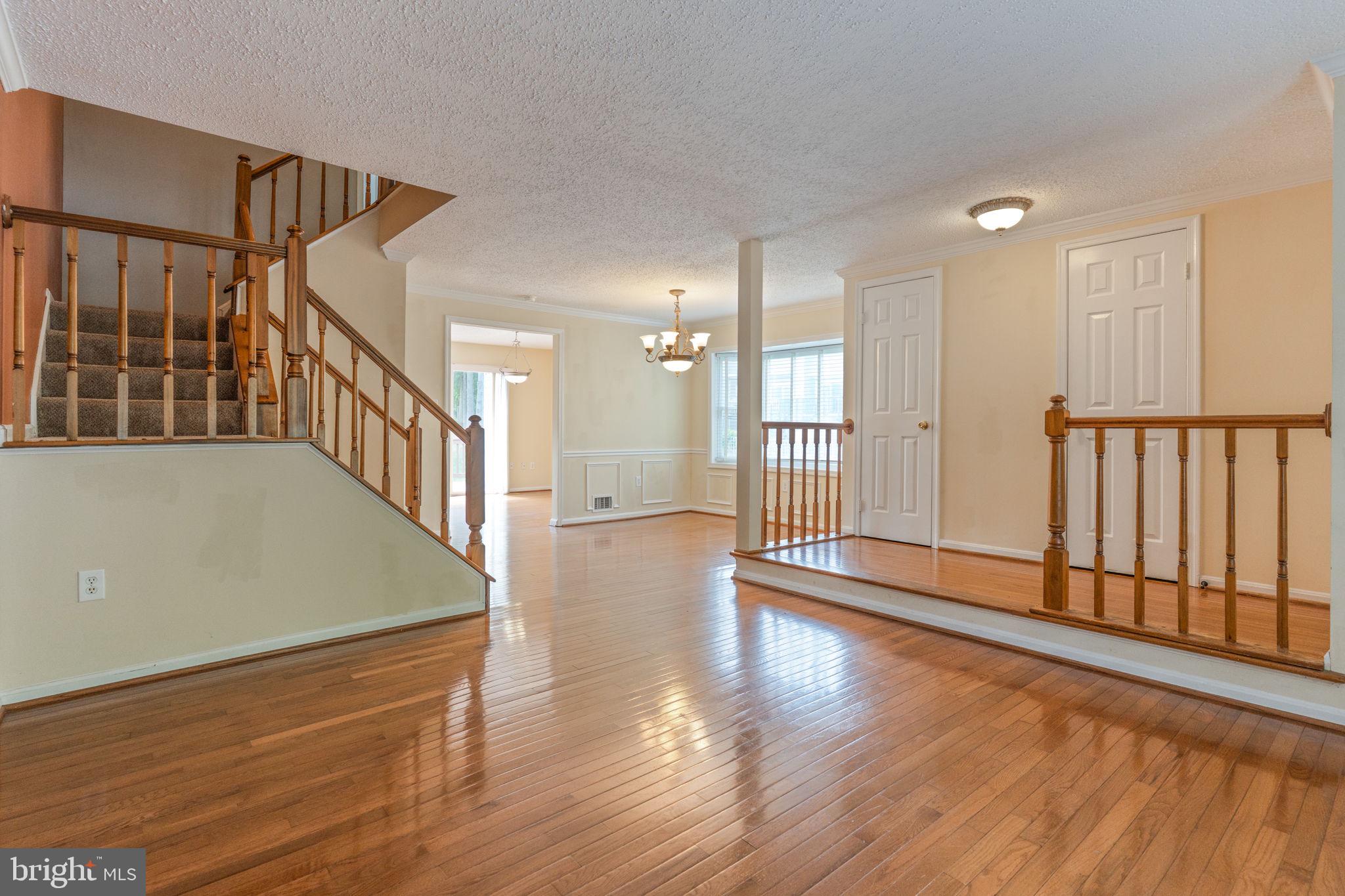 LAKE RIDGE - MOHICAN - Residential Lease